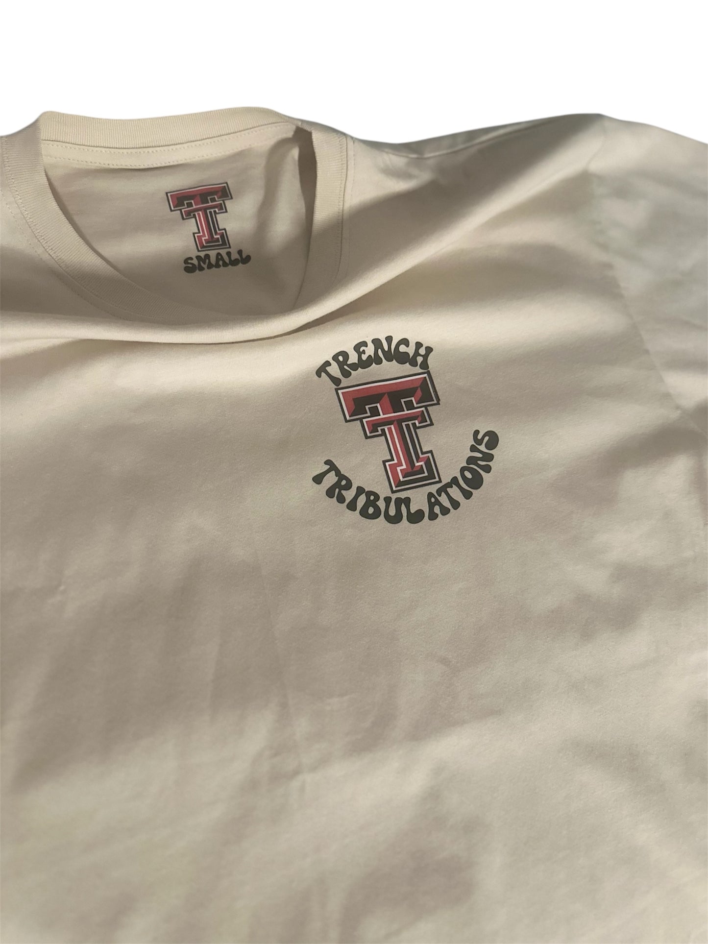 Trench Tribulation Crème T Shirt